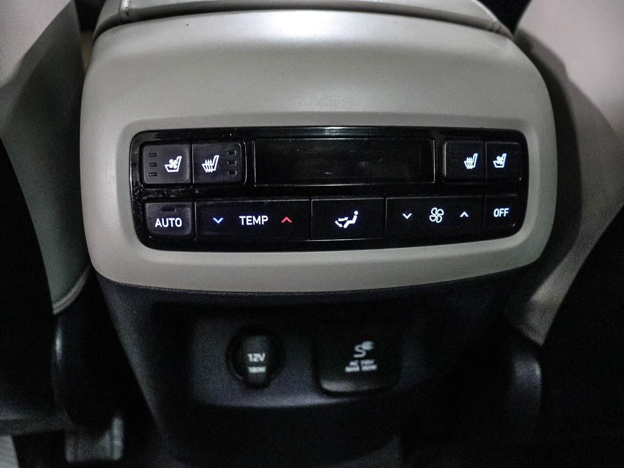 2022 Hyundai PALISADE Ultimate Calligraphy 7-Passenger AWD Photo