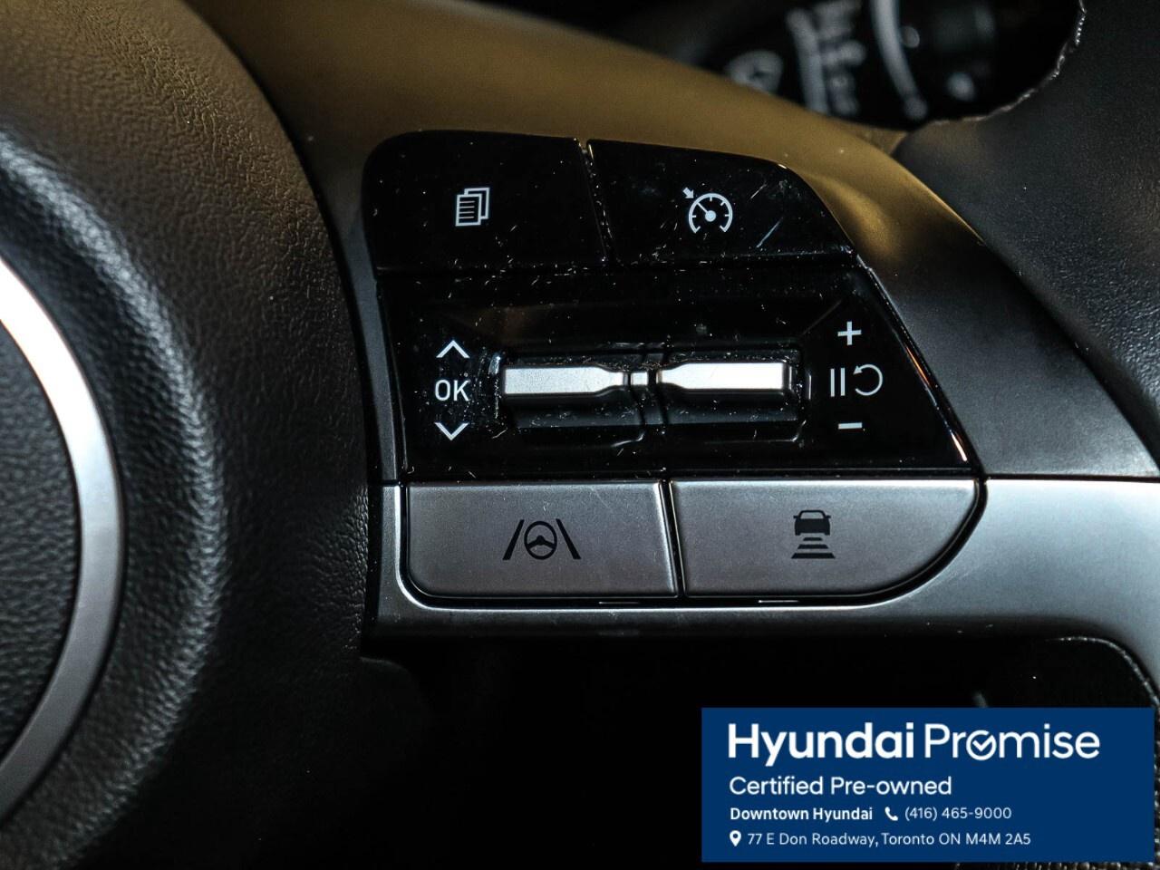 2023 Hyundai Elantra Luxury IVT Photo