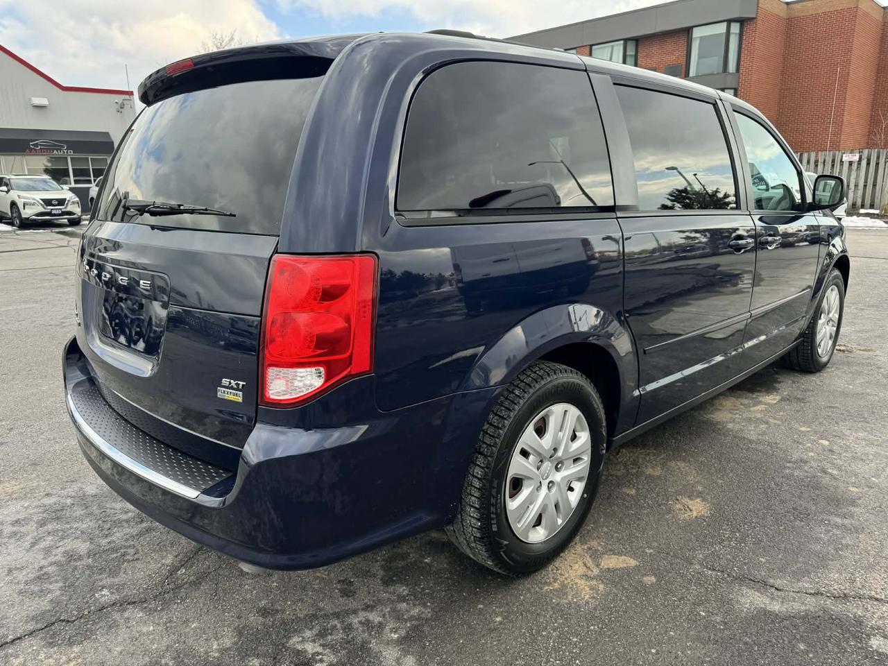 2016 Dodge Grand Caravan 4dr Wgn SXT Photo