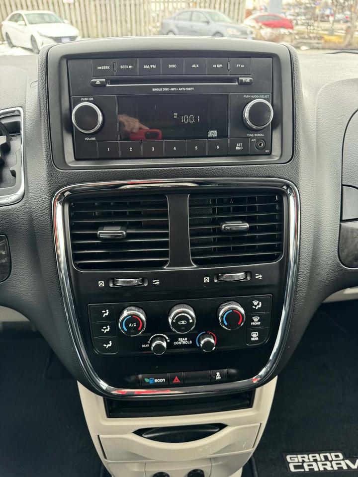 2016 Dodge Grand Caravan 4dr Wgn SXT Photo