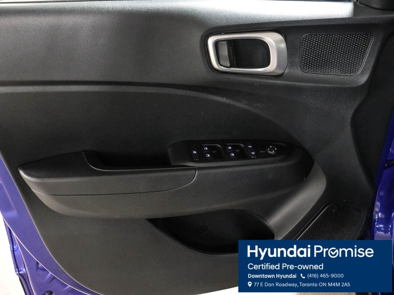 2023 Hyundai Venue Preferred IVT Photo