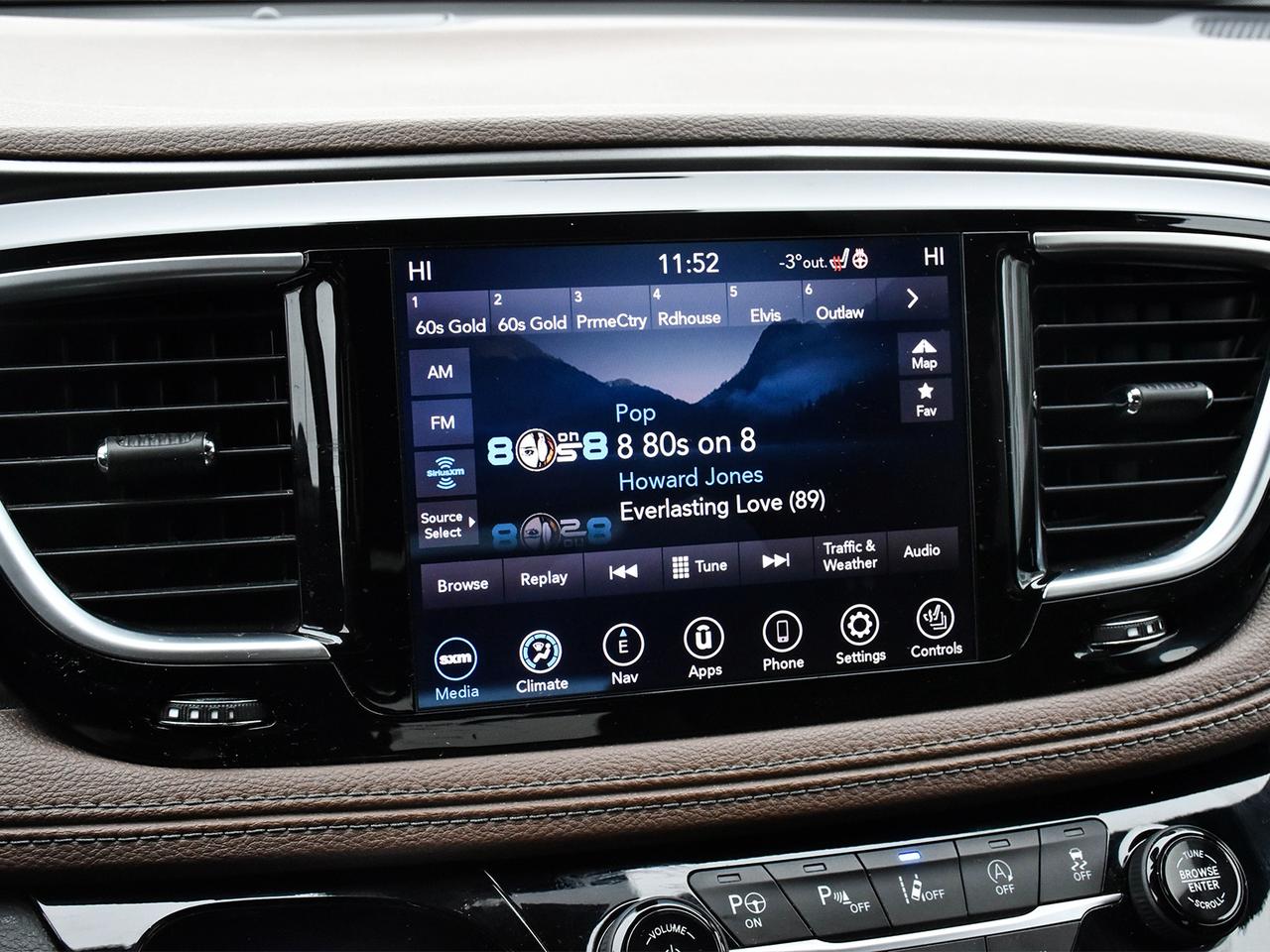 2020 Chrysler Pacifica Limited Photo