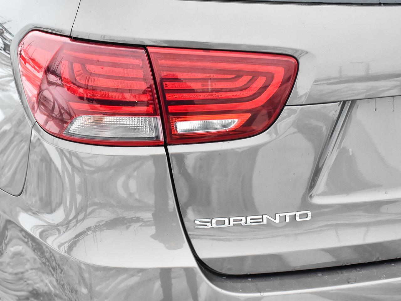 2019 Kia Sorento LX Photo