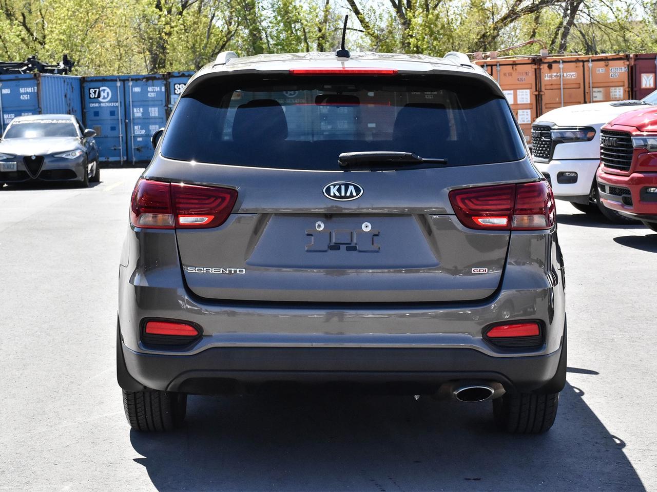 2019 Kia Sorento LX Photo4