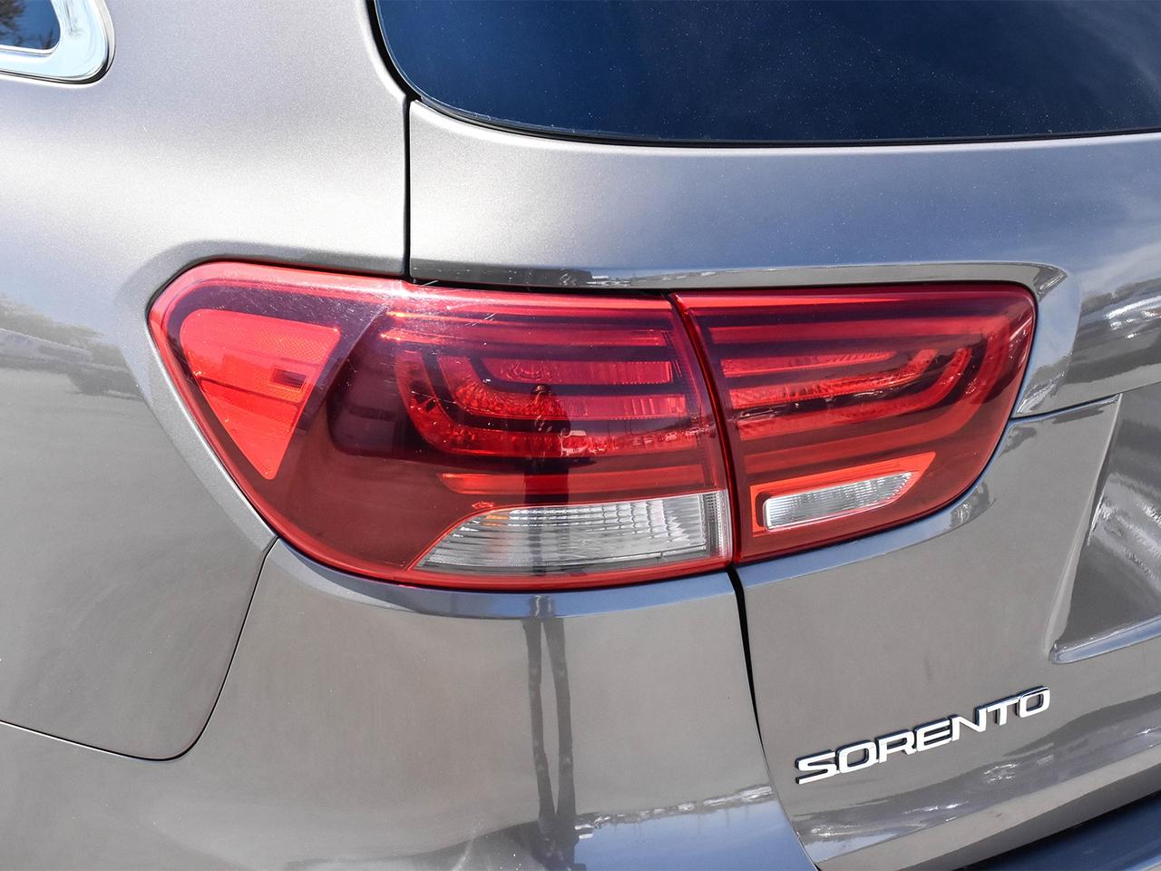2019 Kia Sorento LX Photo