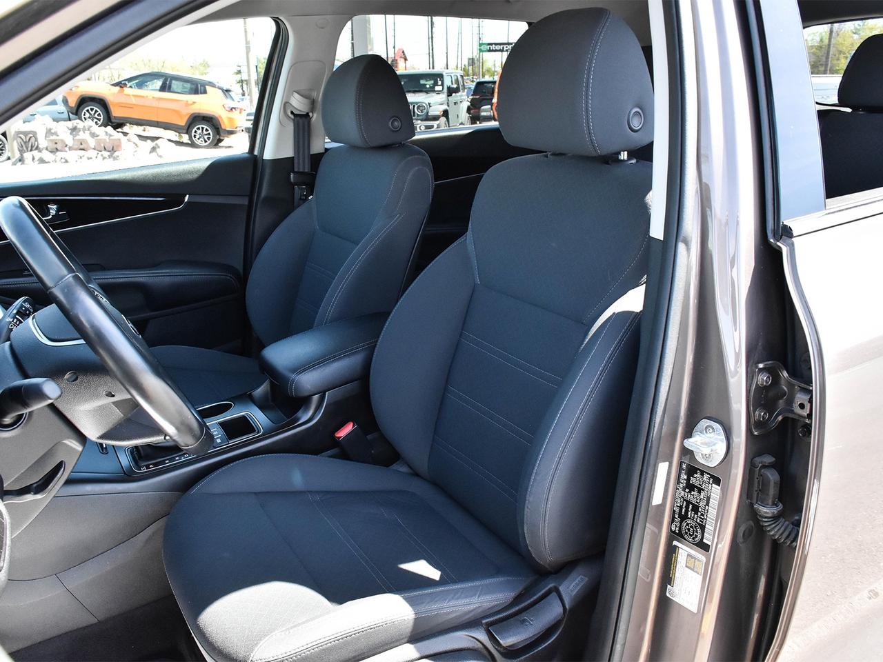 2019 Kia Sorento LX Photo