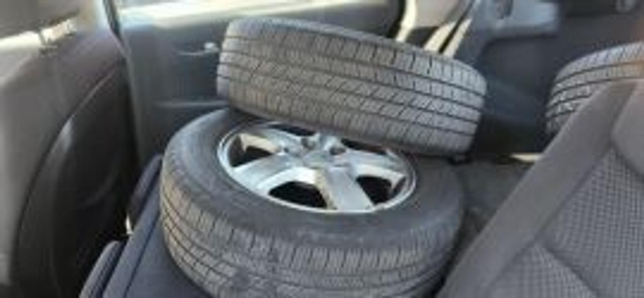 2011 Hyundai Elantra Touring 4dr Wgn Auto GLS Photo2