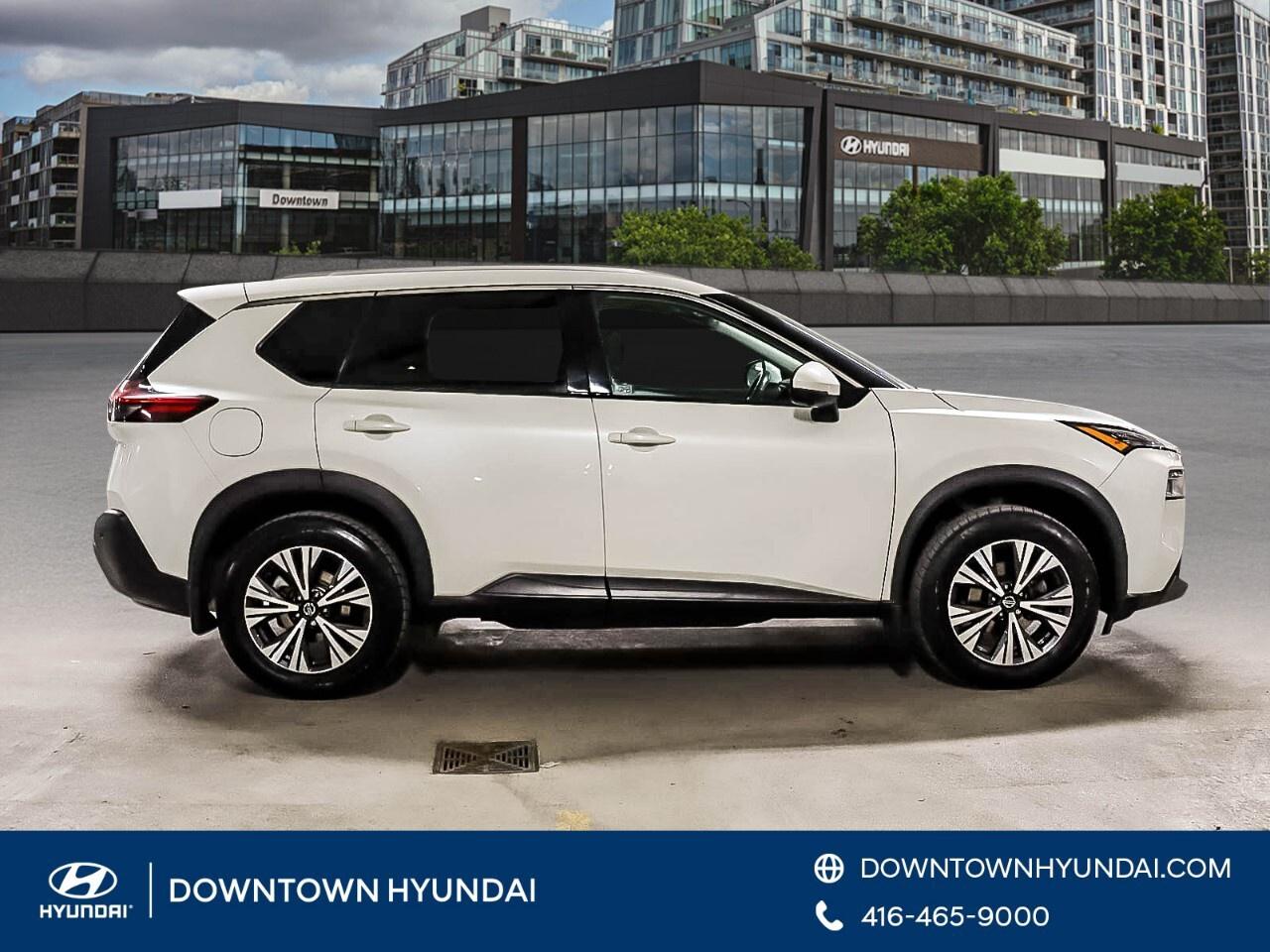 2021 Nissan Rogue SV Photo