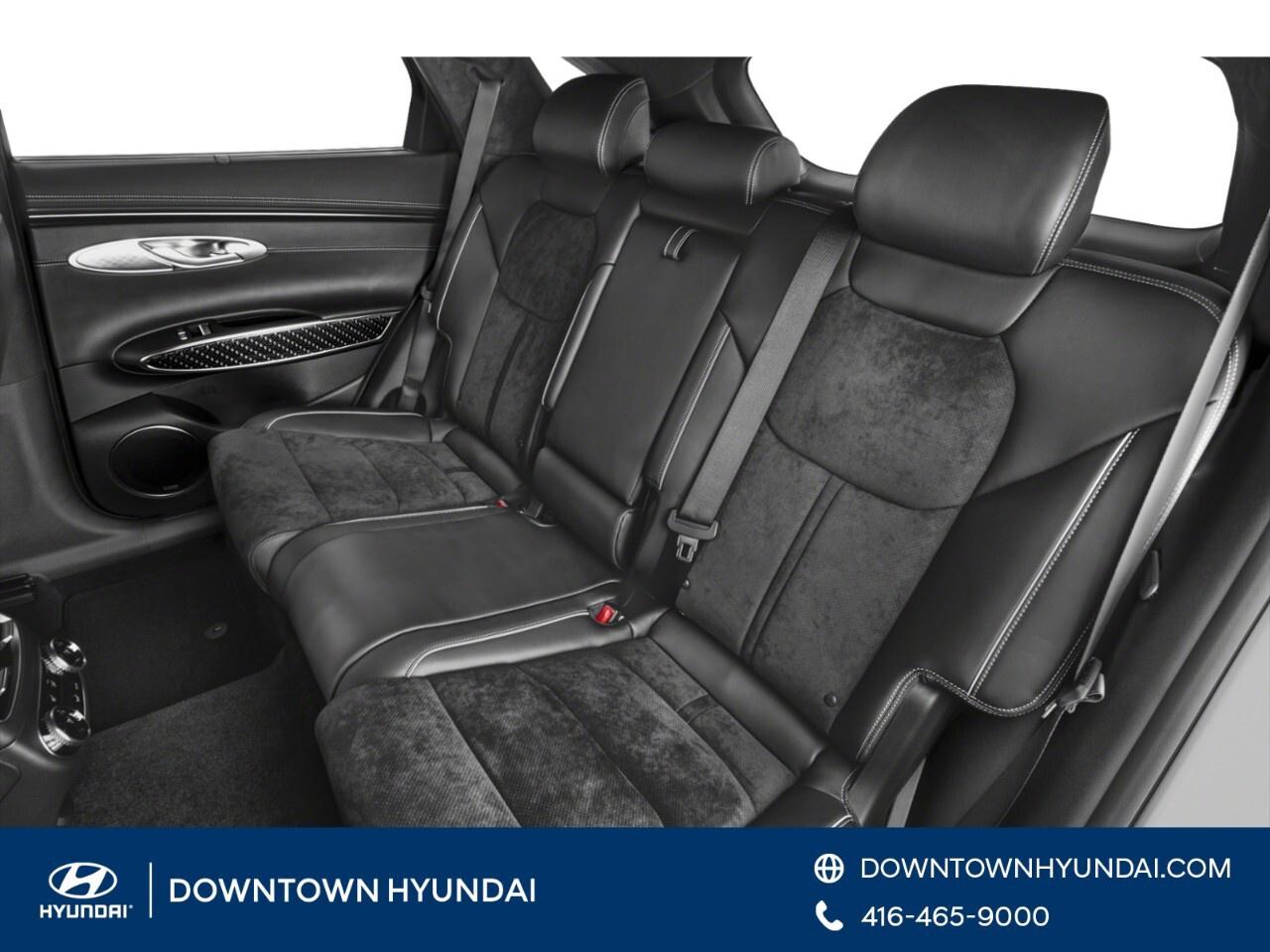 2024 Genesis GV70 2.5T Advanced AWD Photo