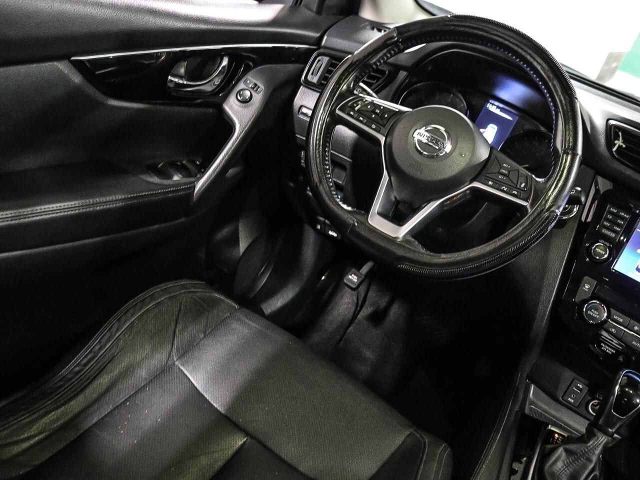 2017 Nissan Qashqai SL Photo