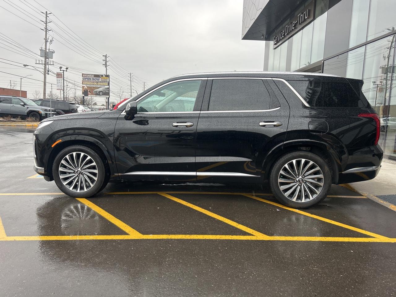2025 Hyundai PALISADE Ultimate w-Beige Int   Starting from 5.29% OAC Photo