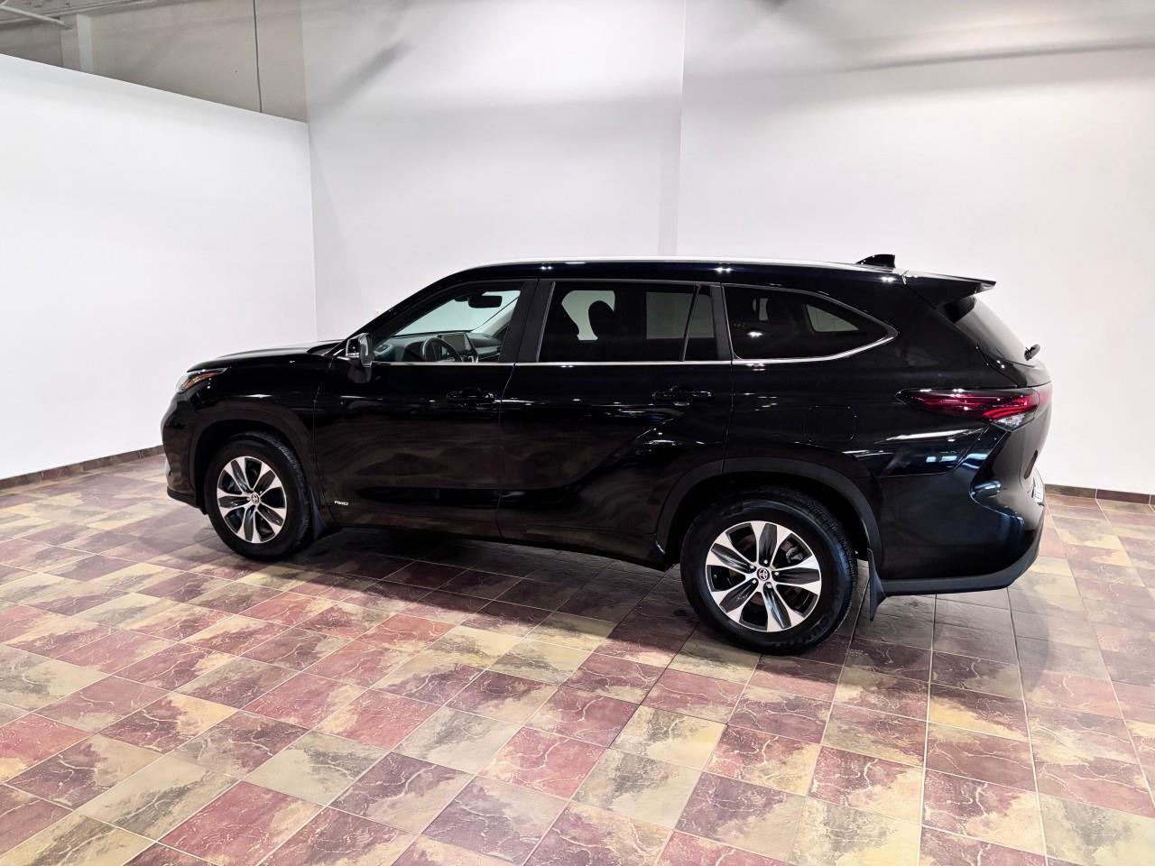 2024 Toyota Highlander Hybrid XLE Photo