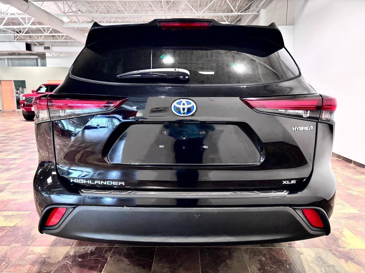 2024 Toyota Highlander Hybrid XLE Photo