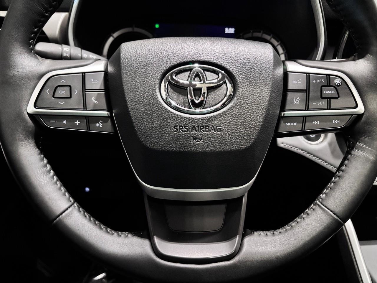 2024 Toyota Highlander Hybrid XLE Photo