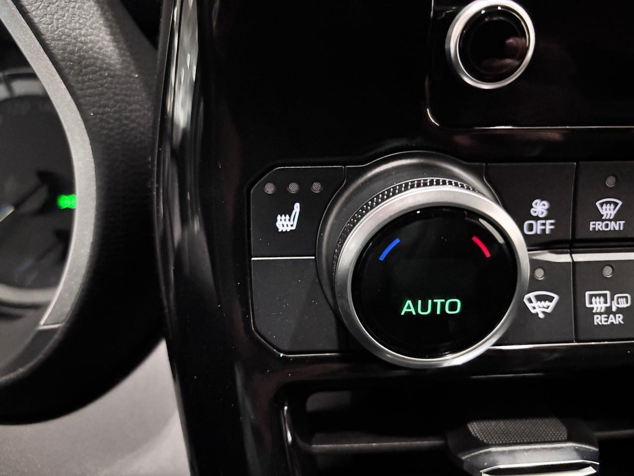 2024 Toyota Highlander Hybrid XLE Photo