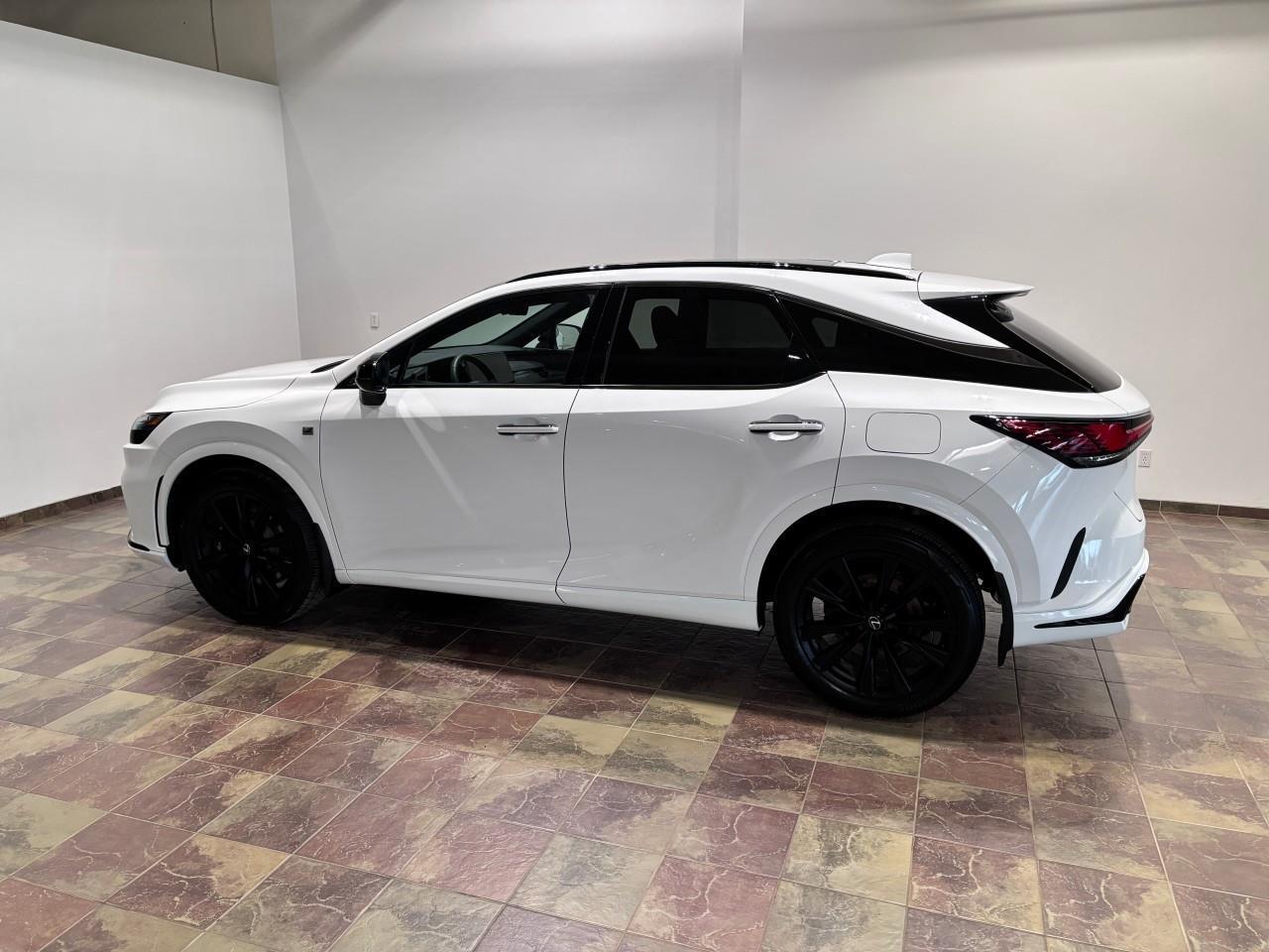 2025 Lexus RX 500H Carfax Clean   One Owner Photo4