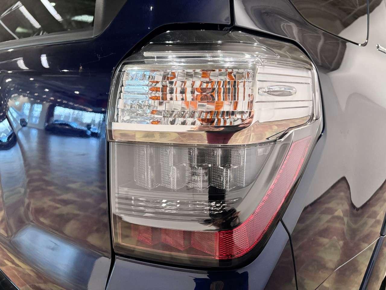 2021 Toyota 4Runner 4WD Photo