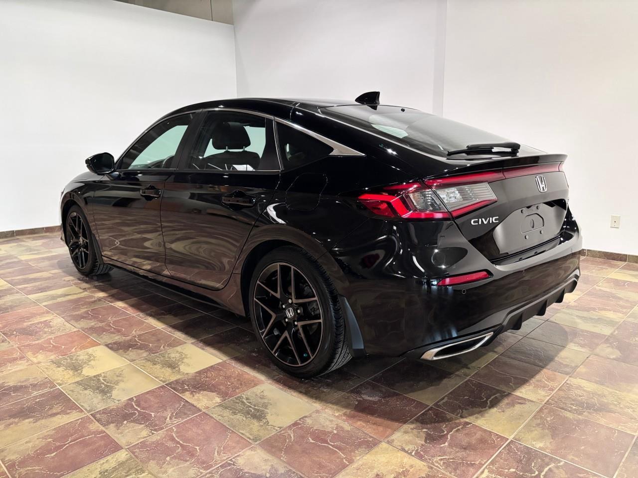 2023 Honda Civic Sport Touring Photo2