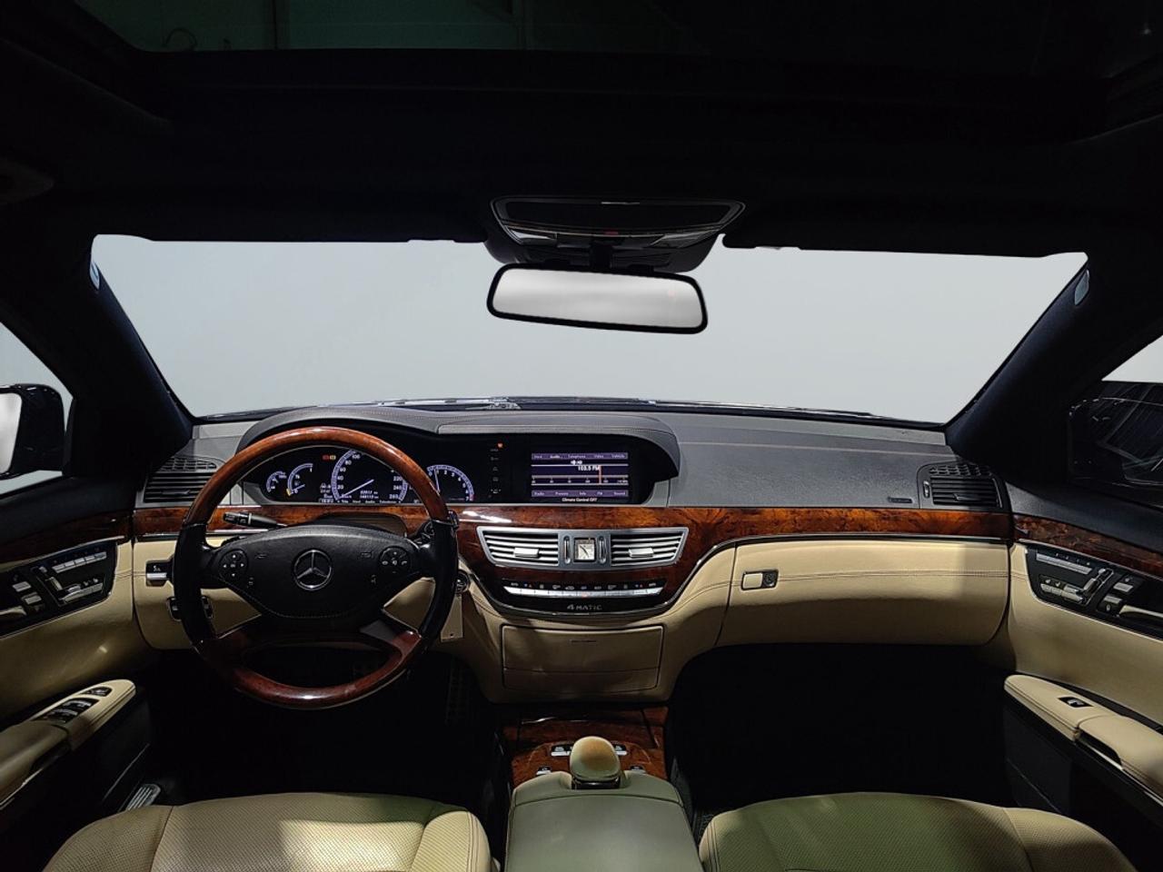 2013 Mercedes-Benz S-Class S 550 4MATIC LWB / NAV / Leather / Sunroof / Very Photo