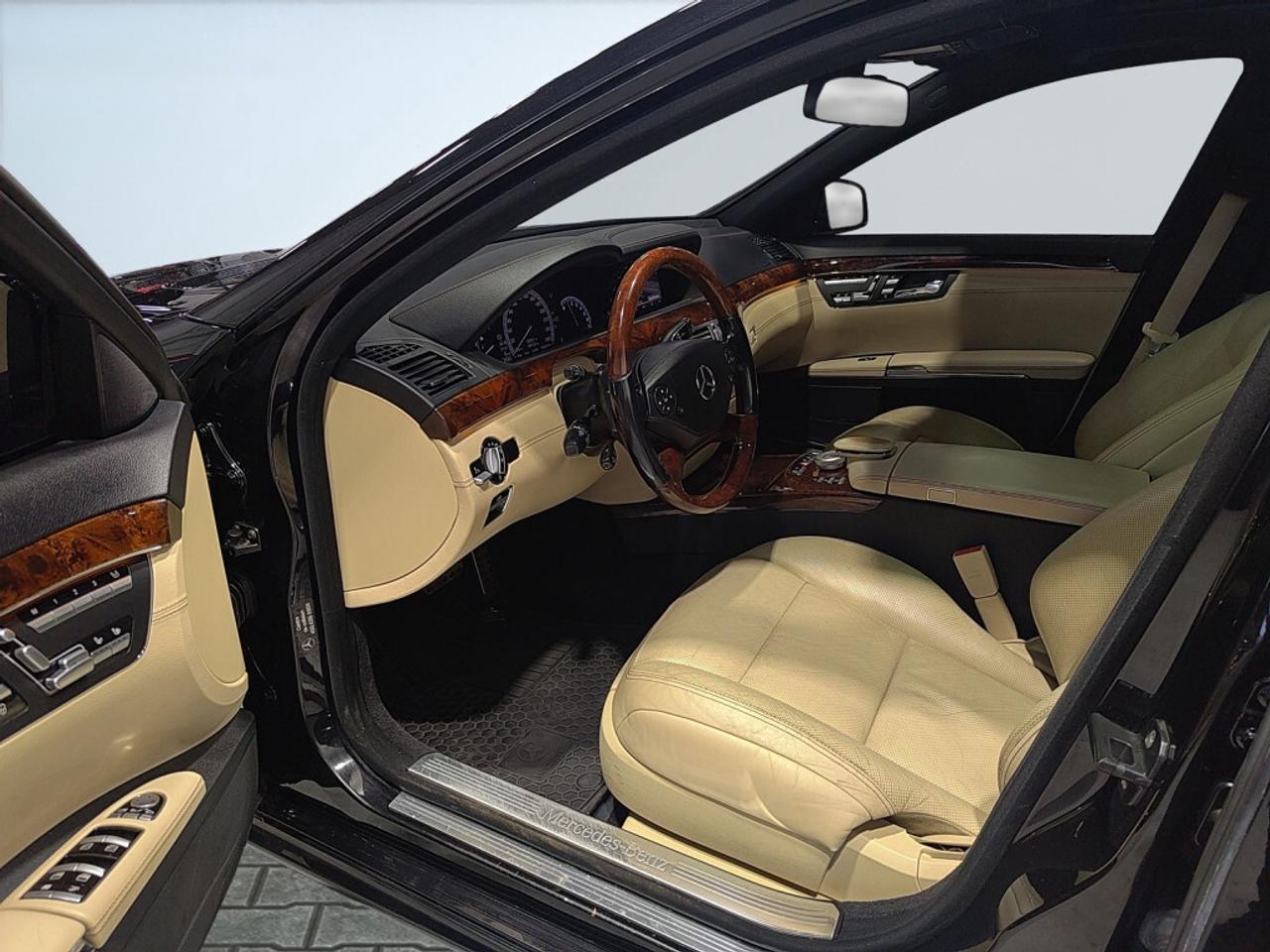 2013 Mercedes-Benz S-Class S 550 4MATIC LWB / NAV / Leather / Sunroof / Very Photo