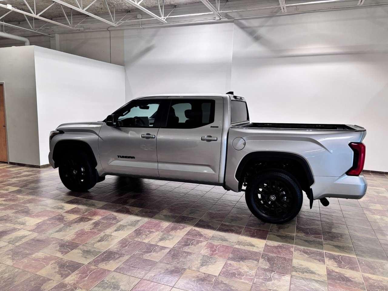2026 Toyota Tundra 4X4 CrewMax Limited Photo