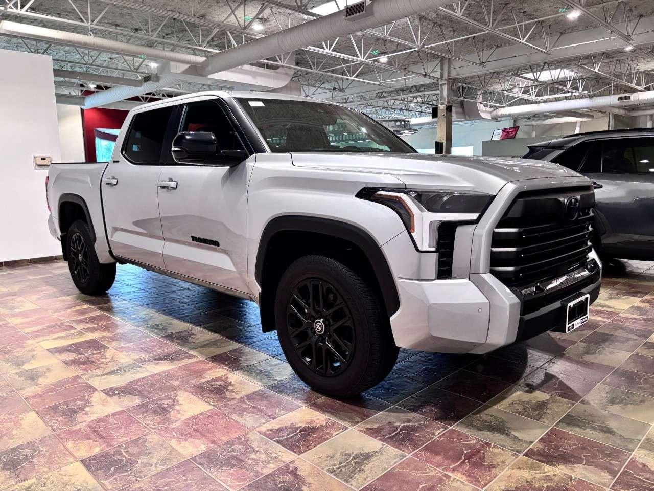 2026 Toyota Tundra 4X4 CrewMax Limited Photo