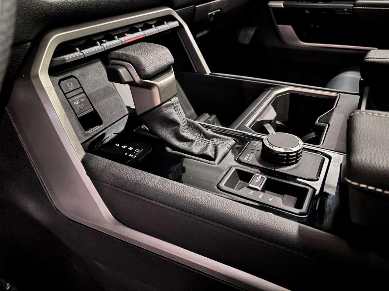 2026 Toyota Tundra 4X4 CrewMax Limited Photo
