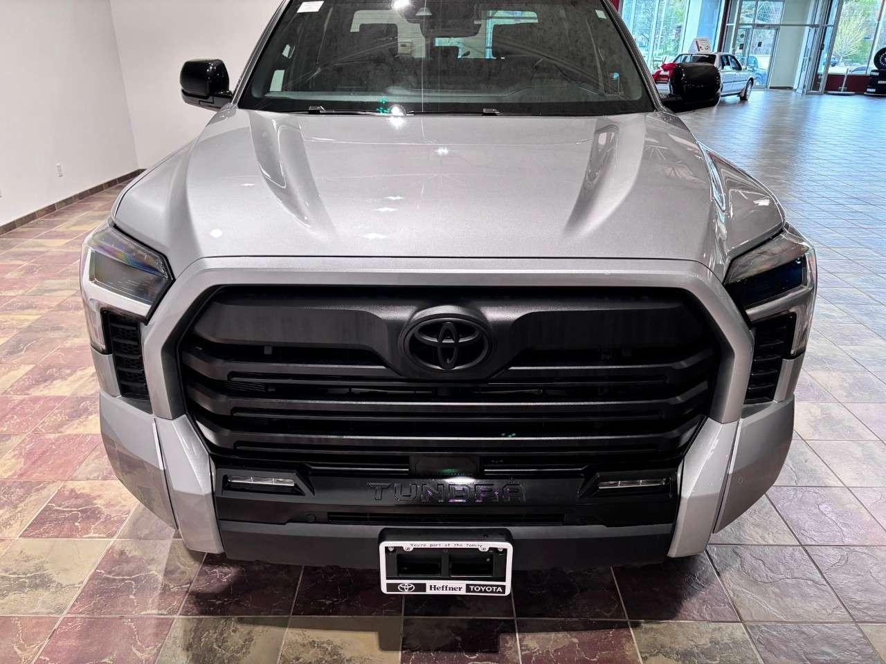 2026 Toyota Tundra 4X4 CrewMax Limited Photo