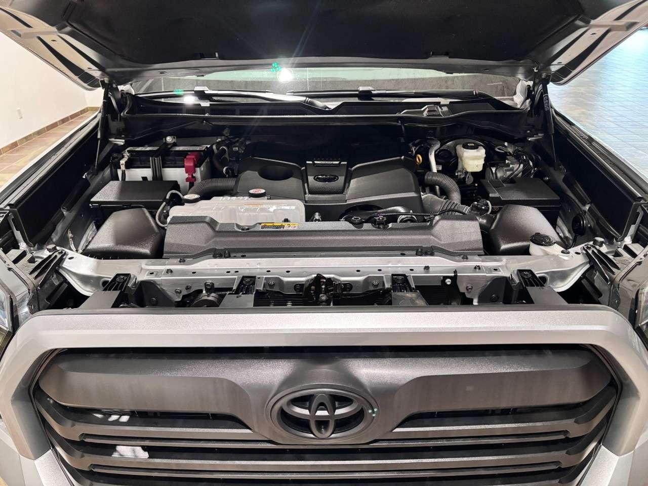 2026 Toyota Tundra 4X4 CrewMax Limited Photo