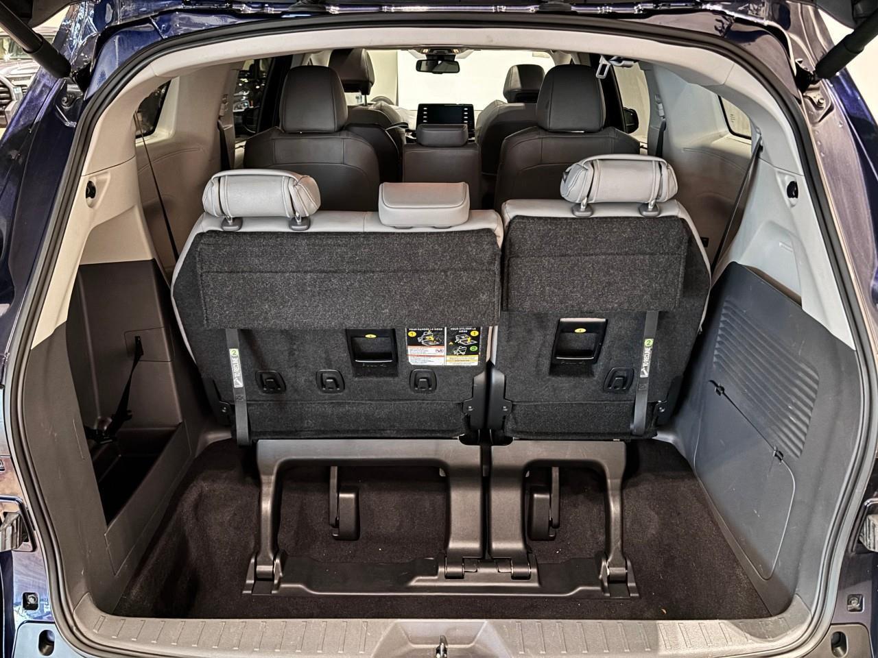 2024 Toyota Sienna XLE 8-Passenger Photo