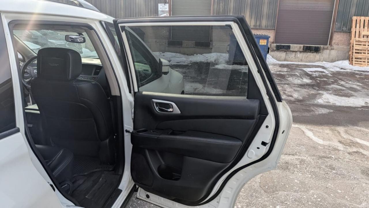 2019 Nissan Pathfinder Platinum / 7 Seater / NAV / Sunroof / Leather / Dr Photo