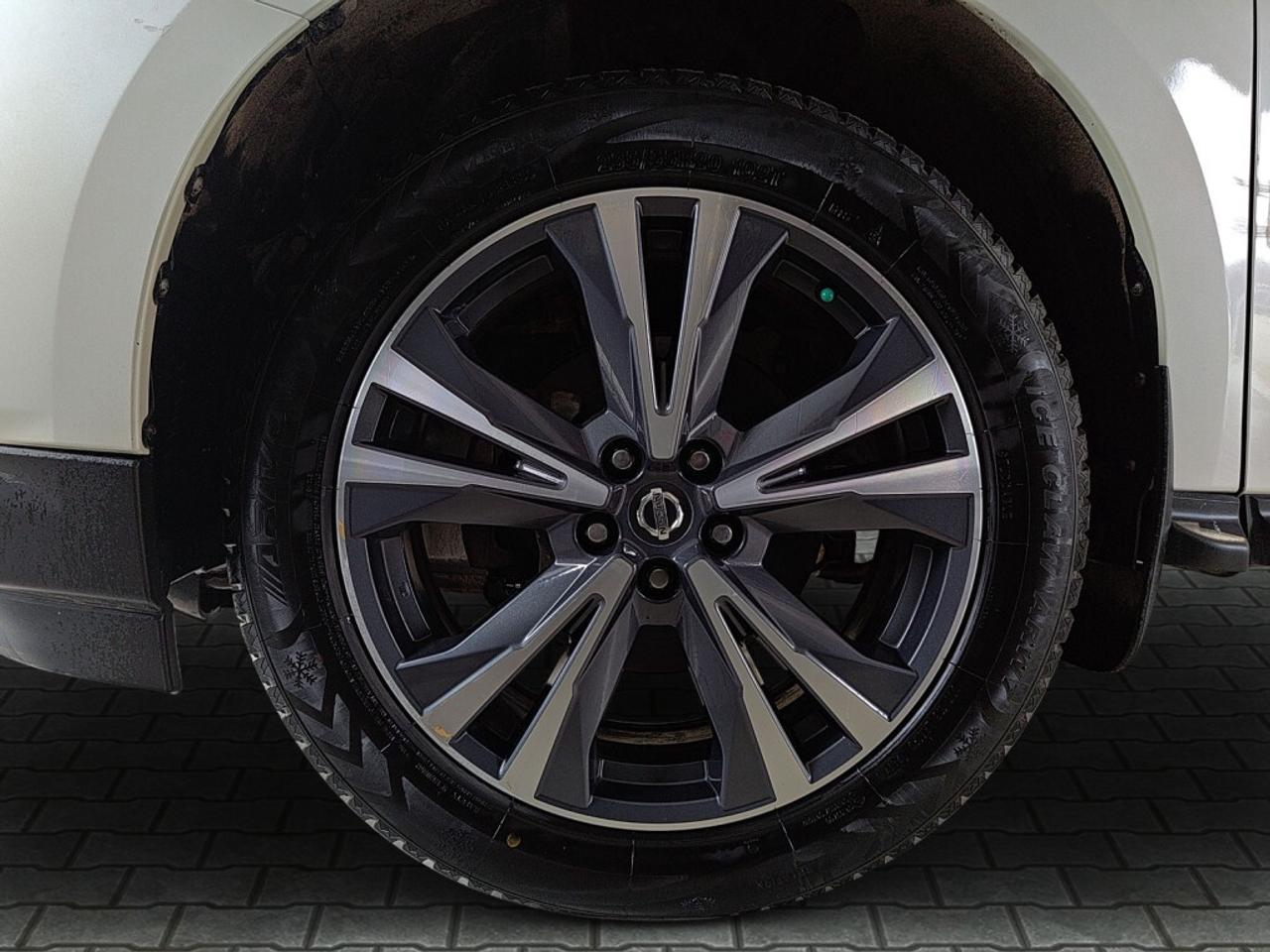 2019 Nissan Pathfinder Platinum / 7 Seater / NAV / Sunroof / Leather / Dr Photo