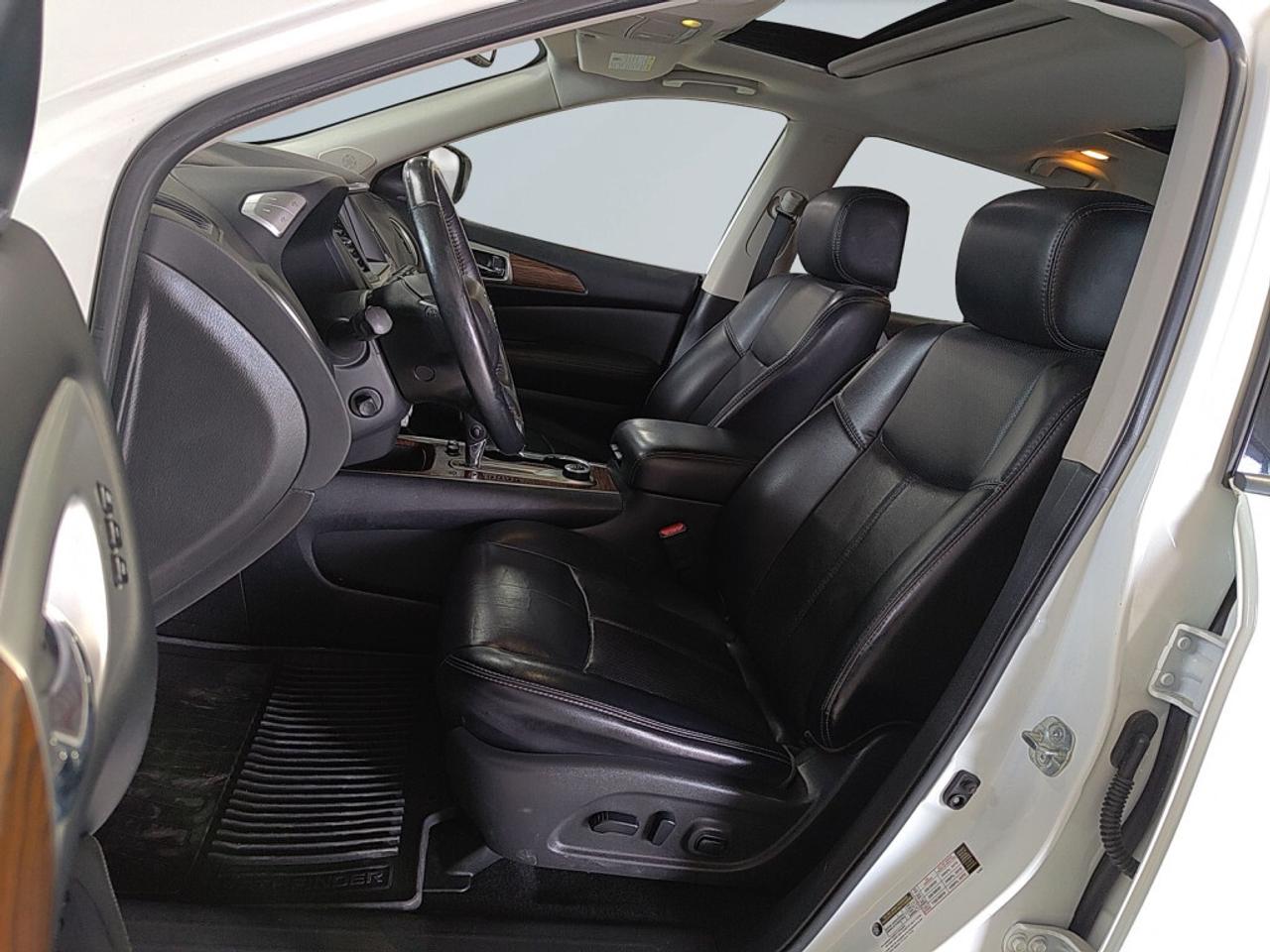 2019 Nissan Pathfinder Platinum / 7 Seater / NAV / Sunroof / Leather / Dr Photo