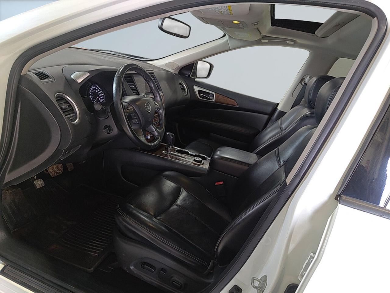 2019 Nissan Pathfinder Platinum / 7 Seater / NAV / Sunroof / Leather / Dr Photo