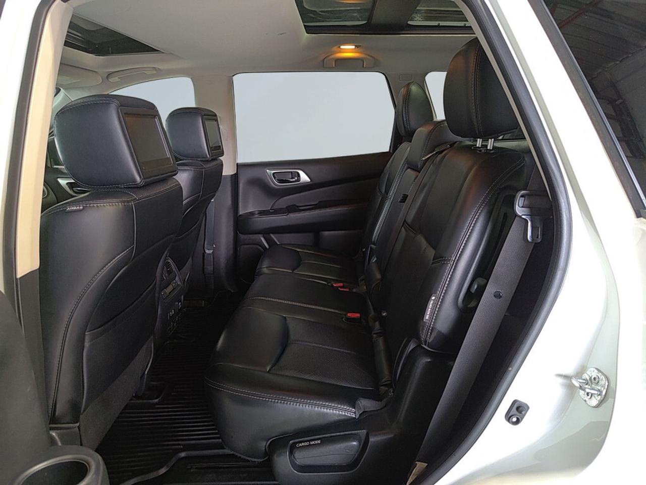 2019 Nissan Pathfinder Platinum / 7 Seater / NAV / Sunroof / Leather / Dr Photo