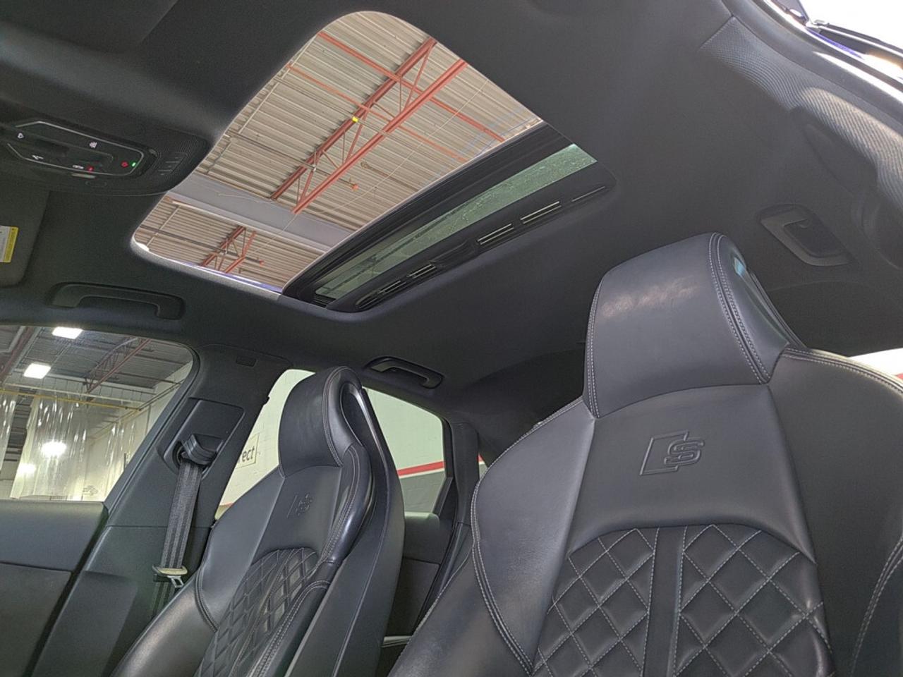 2018 Audi S4 Technik Quattro S-Line / NAV / Sunroof / Drive Ass Photo