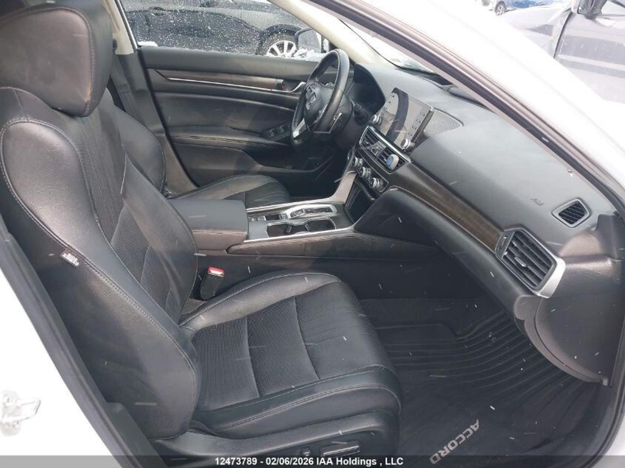 2022 Honda Accord Sedan Touring / NAV / Leather / Sunroof / Blind Spot Ass Photo