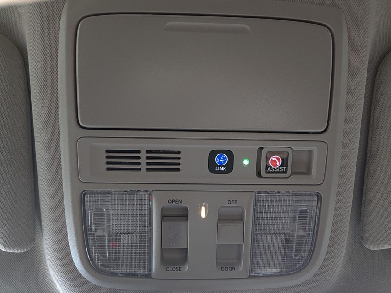 2022 Honda Accord Sedan Touring / NAV / Leather / Sunroof / Blind Spot Ass Photo