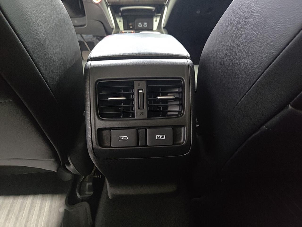 2022 Honda Accord Sedan Touring / NAV / Leather / Sunroof / Blind Spot Ass Photo