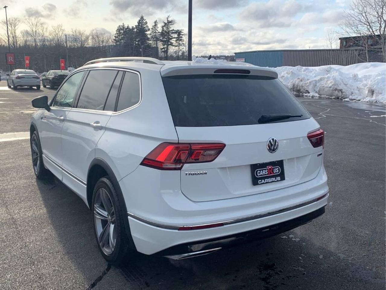 2021 Volkswagen Tiguan R-Line Highline 4MOTION / NAV / Leather / Sunroof Photo
