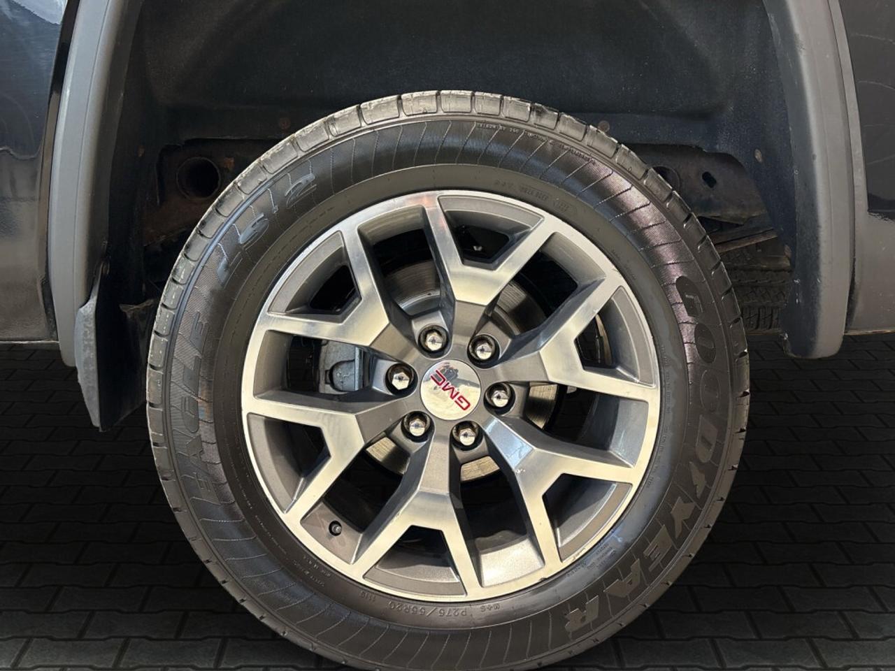 2014 GMC Sierra 1500 SLE 4X4 Elevation Crew Cab 5.75 ft. box 143.5 in. Photo