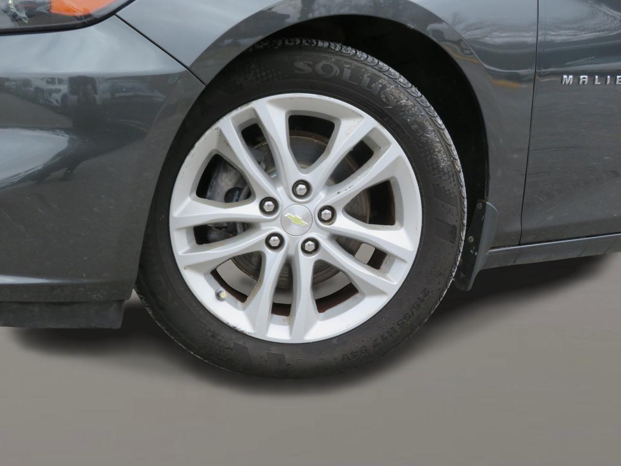 2016 Chevrolet Malibu 4dr Sdn LT w/1LT Photo