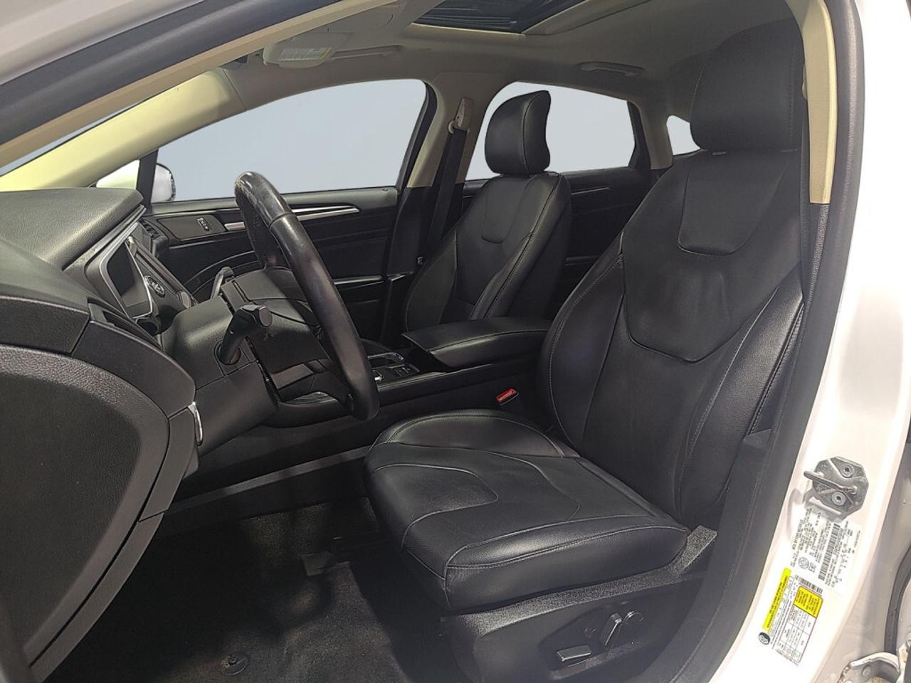 2018 Ford Fusion Energi Titanium Plug in Hybrid / Leather / Sunroof / NAV Photo