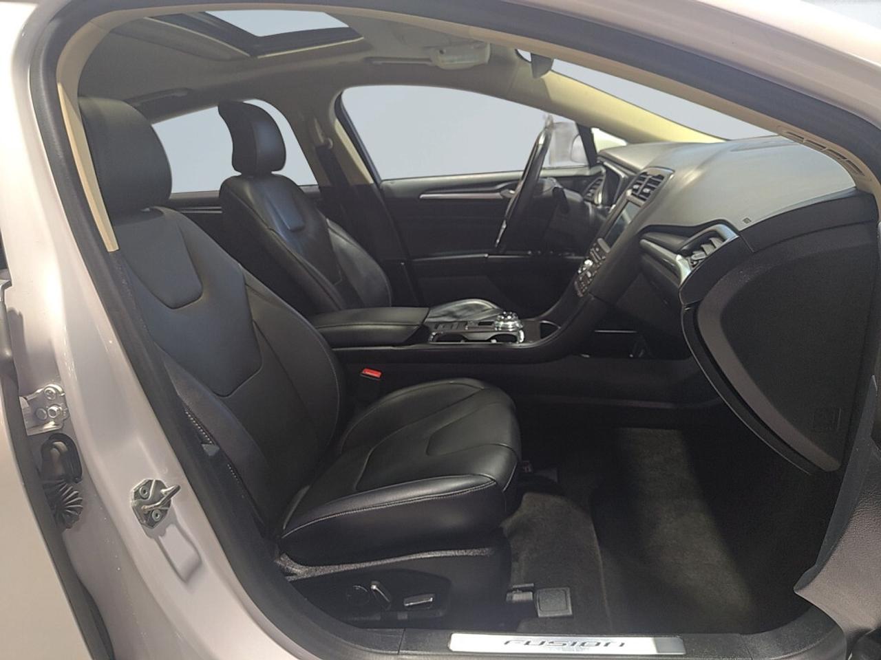 2018 Ford Fusion Energi Titanium Plug in Hybrid / Leather / Sunroof / NAV Photo