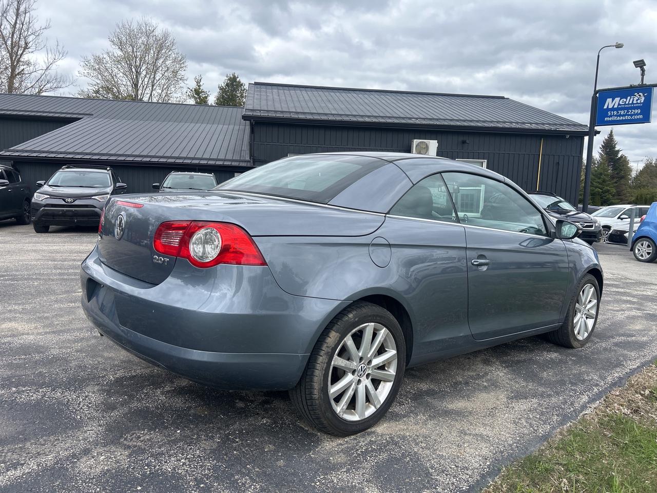 2009 Volkswagen Eos Trendline Convertible, LOW KM Photo4