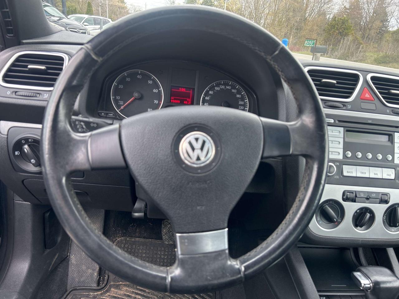 2009 Volkswagen Eos Trendline Convertible, LOW KM Photo