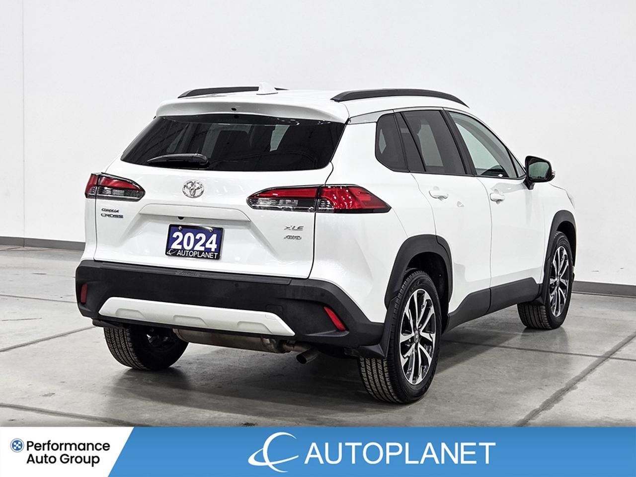 2024 Toyota Corolla Cross XLE AWD, Sunroof, Back Up Cam, Android Auto! Photo