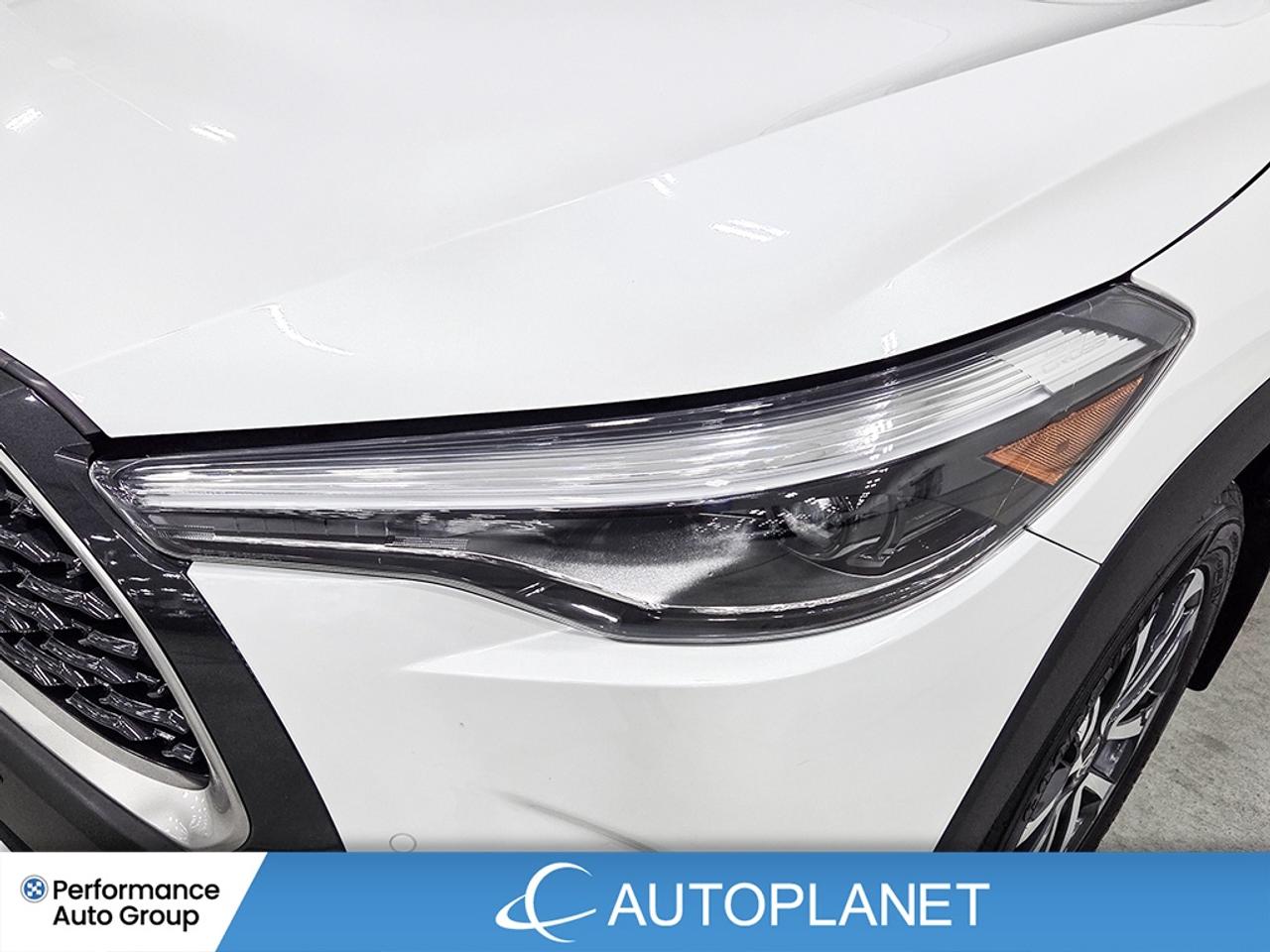 2024 Toyota Corolla Cross XLE AWD, Sunroof, Back Up Cam, Android Auto! Photo