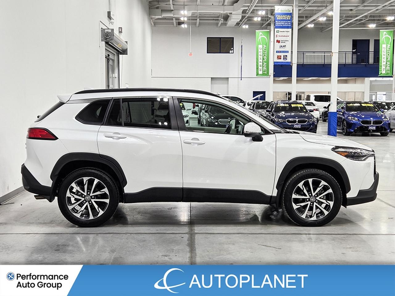 2024 Toyota Corolla Cross XLE AWD, Sunroof, Back Up Cam, Android Auto! Photo