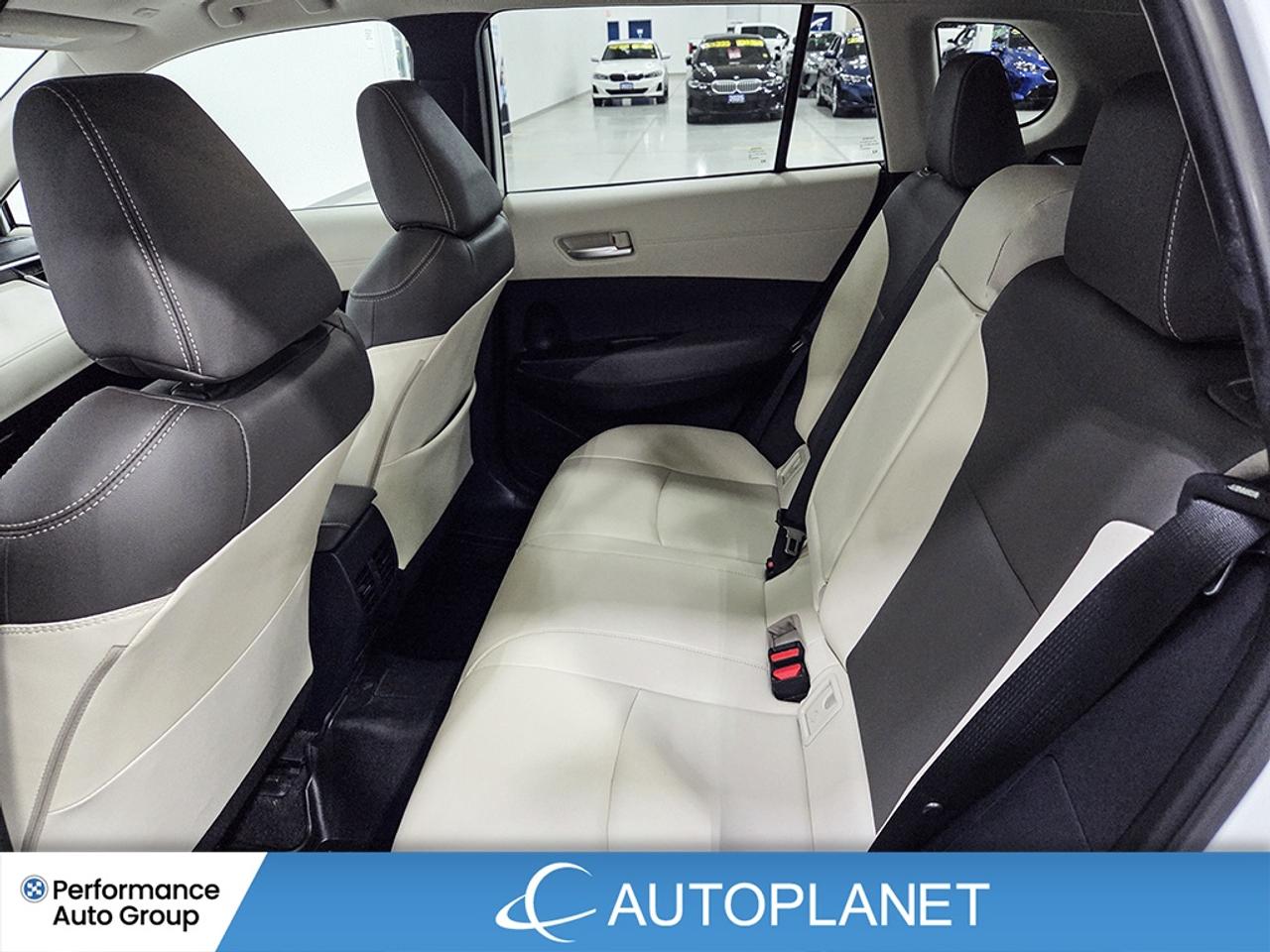 2024 Toyota Corolla Cross XLE AWD, Sunroof, Back Up Cam, Android Auto! Photo